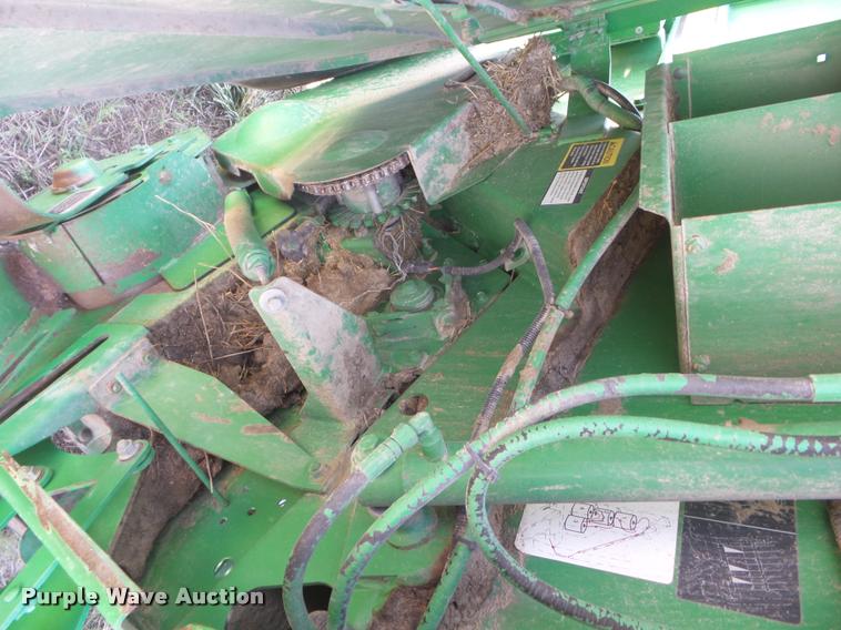 image for item DA4634 2007 John Deere 568 Mega Wide Plus round baler