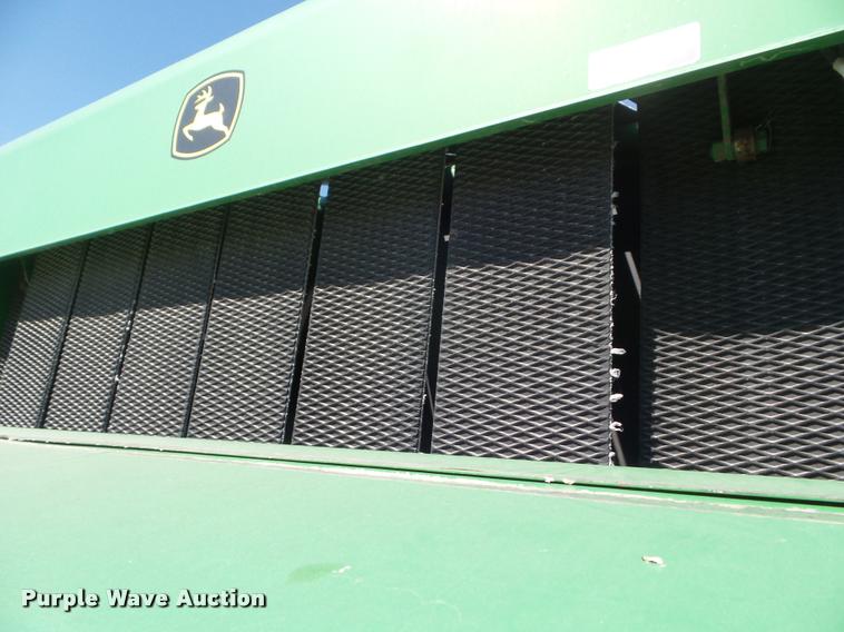 image for item DA4634 2007 John Deere 568 Mega Wide Plus round baler
