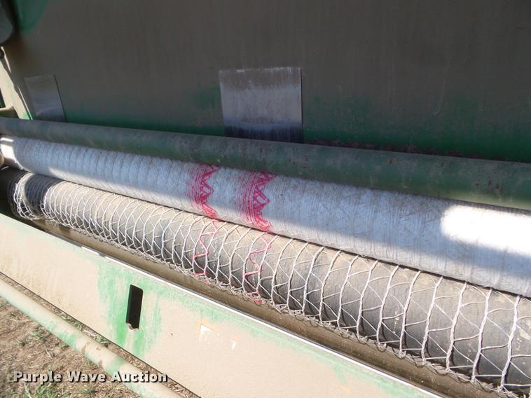 image for item DA4634 2007 John Deere 568 Mega Wide Plus round baler