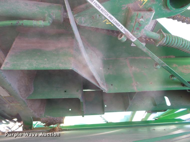 image for item DA4634 2007 John Deere 568 Mega Wide Plus round baler