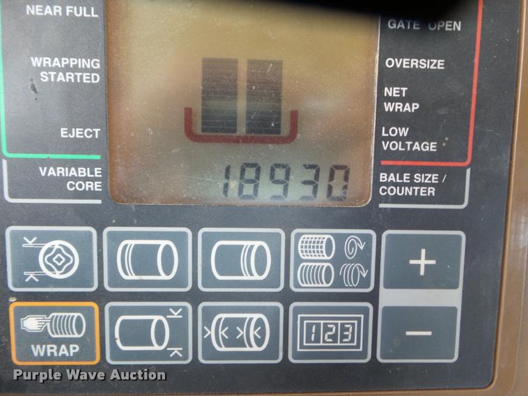 image for item DA4634 2007 John Deere 568 Mega Wide Plus round baler