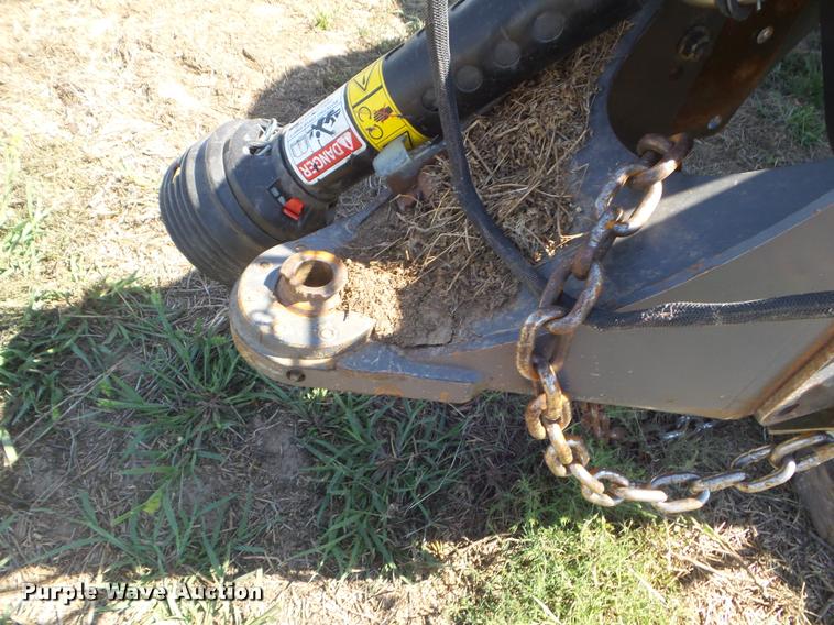 image for item DA4636 2007 Massey-Ferguson 2190 large square baler