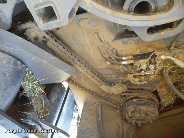 image for item DA4636 2007 Massey-Ferguson 2190 large square baler