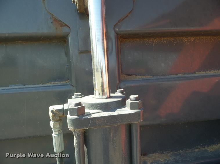 image for item DA4636 2007 Massey-Ferguson 2190 large square baler