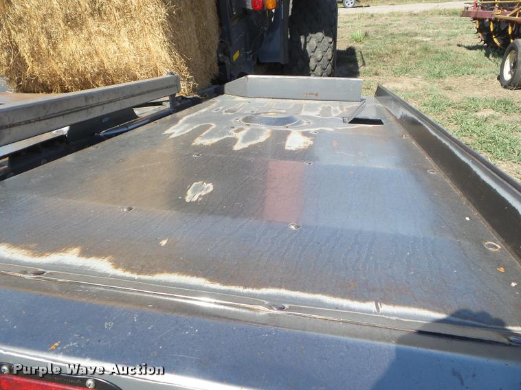 image for item DA4636 2007 Massey-Ferguson 2190 large square baler