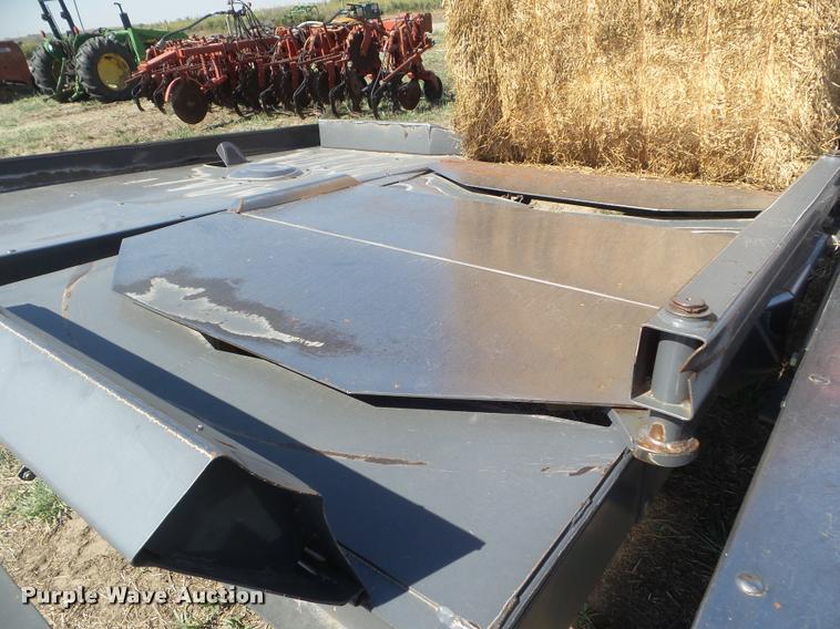 image for item DA4636 2007 Massey-Ferguson 2190 large square baler