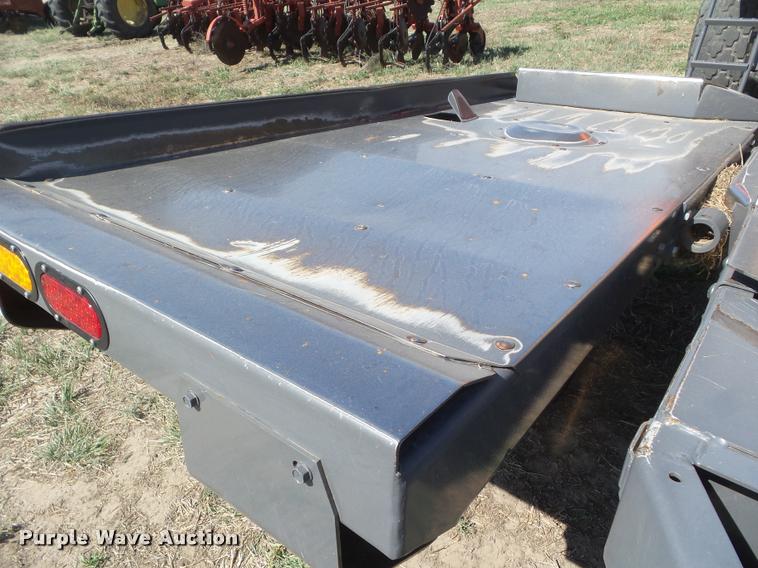 image for item DA4636 2007 Massey-Ferguson 2190 large square baler