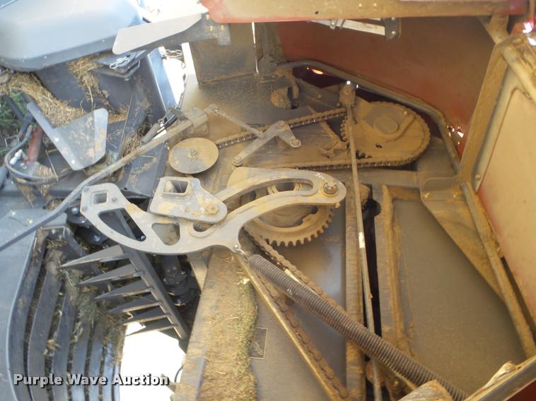 image for item DA4636 2007 Massey-Ferguson 2190 large square baler