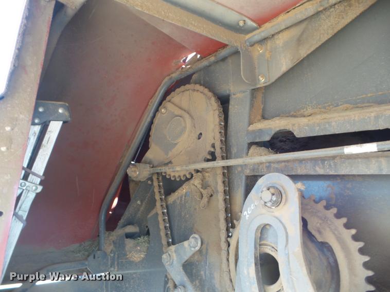 image for item DA4636 2007 Massey-Ferguson 2190 large square baler