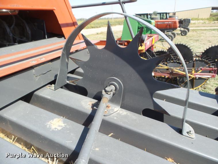 image for item DA4636 2007 Massey-Ferguson 2190 large square baler