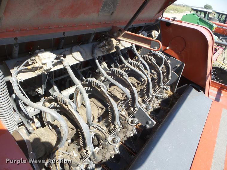 image for item DA4636 2007 Massey-Ferguson 2190 large square baler