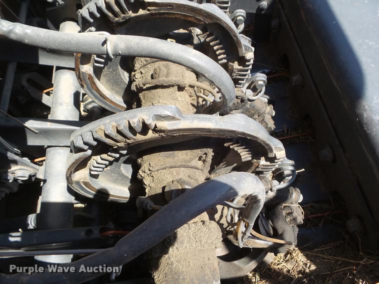 image for item DA4636 2007 Massey-Ferguson 2190 large square baler