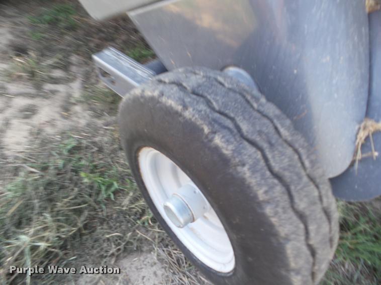 image for item DA4636 2007 Massey-Ferguson 2190 large square baler