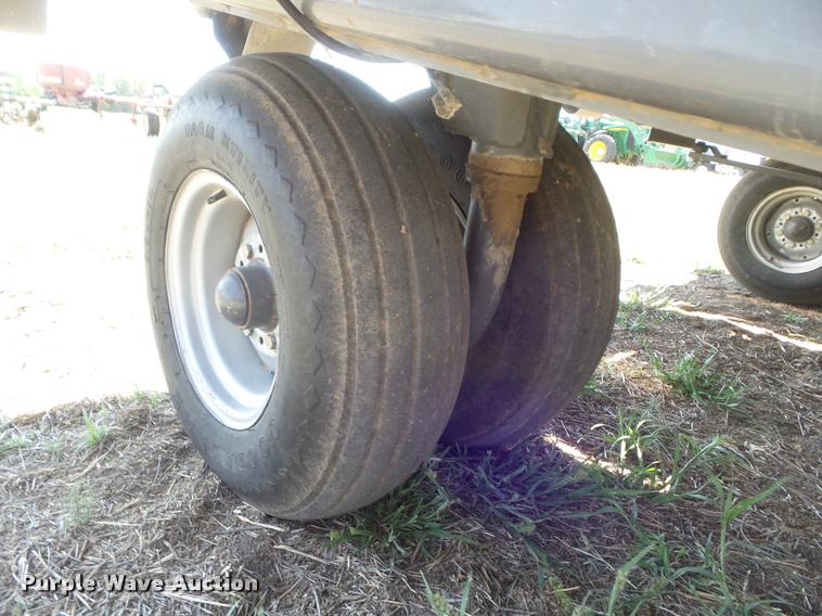 image for item DA4636 2007 Massey-Ferguson 2190 large square baler