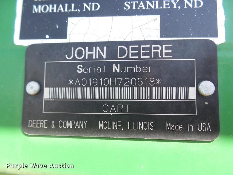 image for item DA4640 2006 John Deere 1895 42' air seeder with John Deere 1910 air commodity cart