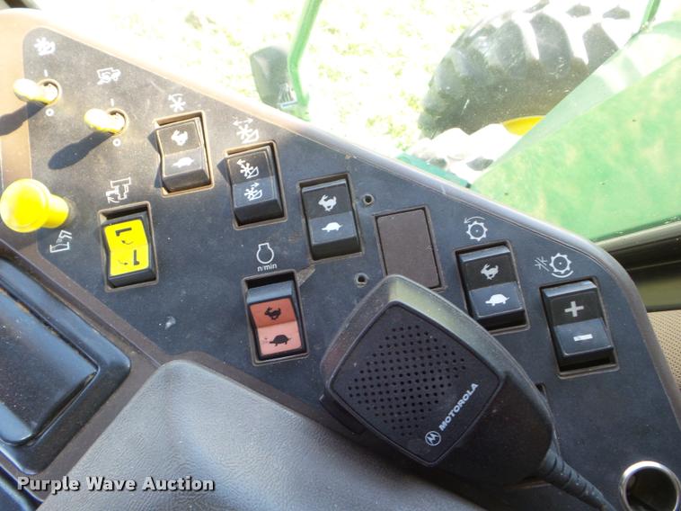 image for item DA4642 1997 John Deere 9600 combine