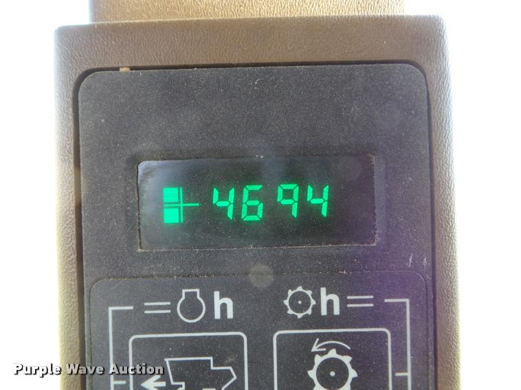 image for item DA4642 1997 John Deere 9600 combine