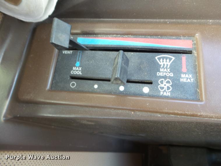 image for item DA4642 1997 John Deere 9600 combine