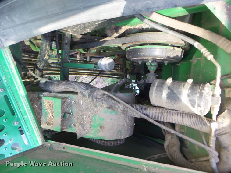 image for item DA4642 1997 John Deere 9600 combine