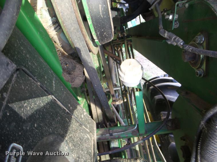 image for item DA4642 1997 John Deere 9600 combine