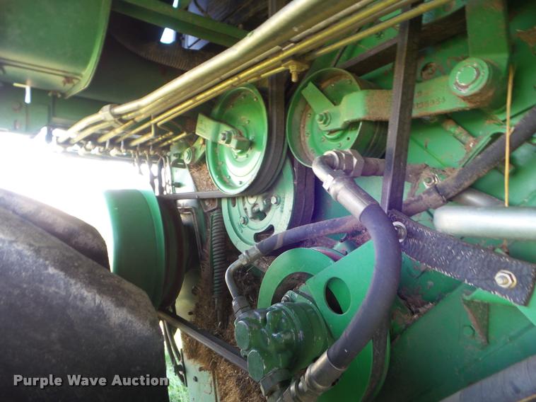 image for item DA4642 1997 John Deere 9600 combine