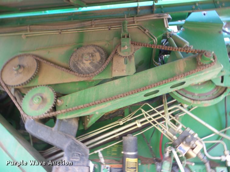 image for item DA4642 1997 John Deere 9600 combine