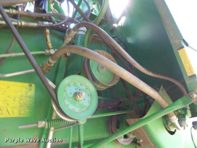 image for item DA4642 1997 John Deere 9600 combine