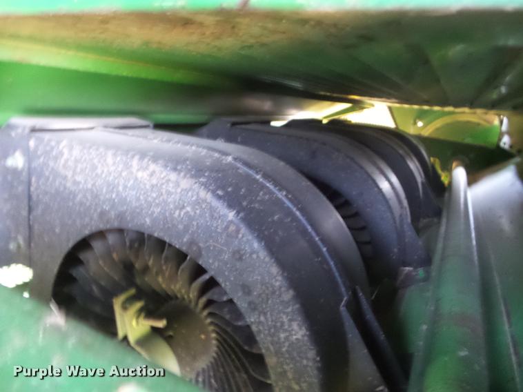 image for item DA4642 1997 John Deere 9600 combine