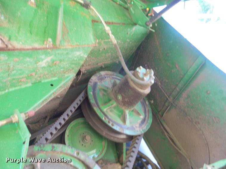 image for item DA4642 1997 John Deere 9600 combine