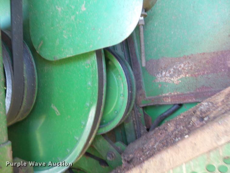 image for item DA4642 1997 John Deere 9600 combine