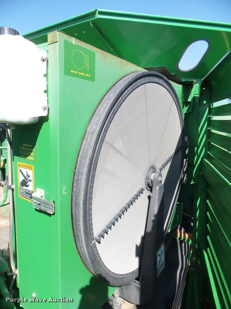 image for item DA4642 1997 John Deere 9600 combine