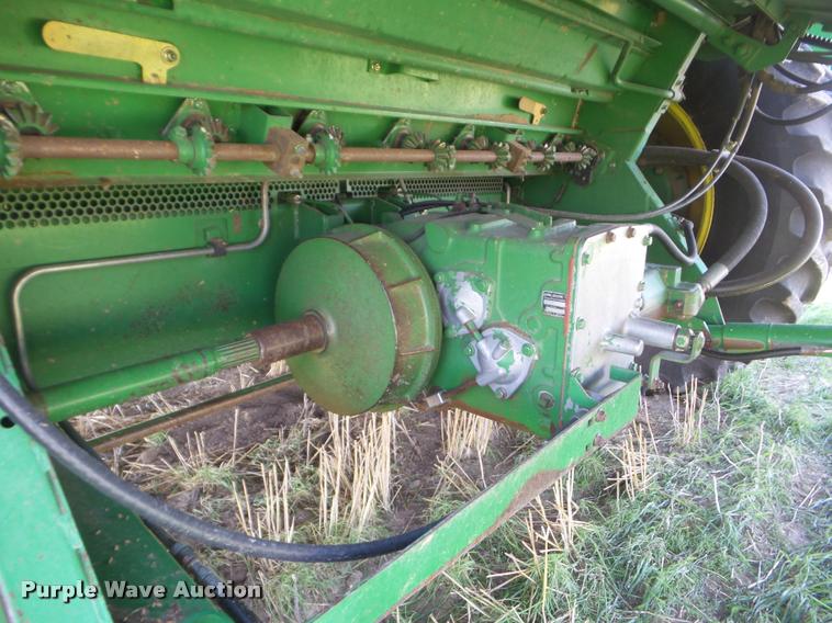 image for item DA4642 1997 John Deere 9600 combine