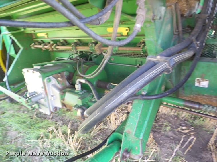 image for item DA4642 1997 John Deere 9600 combine
