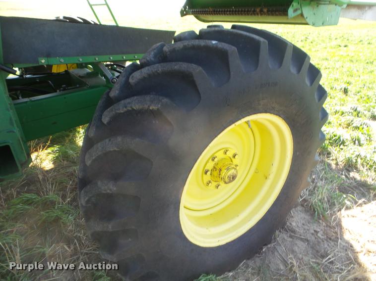 image for item DA4642 1997 John Deere 9600 combine