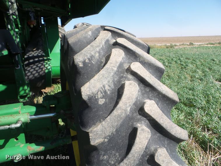 image for item DA4642 1997 John Deere 9600 combine