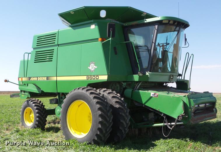 image for item DA4642 1997 John Deere 9600 combine