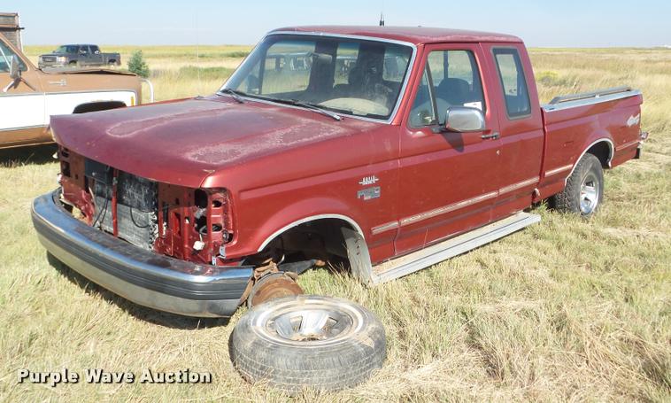image for item DA4643 1992 Ford F150 XLT SuperCab pickup truck