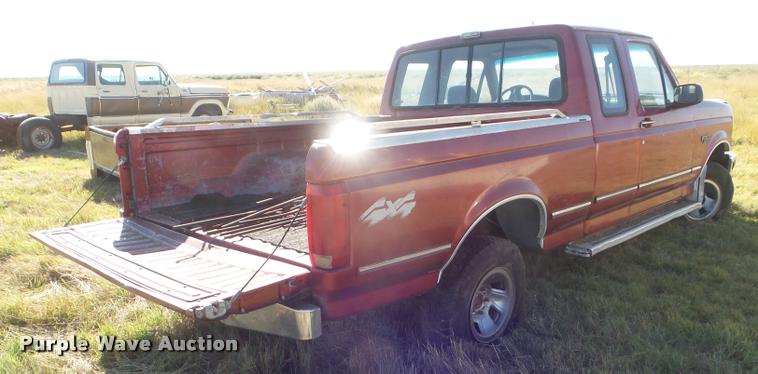 image for item DA4643 1992 Ford F150 XLT SuperCab pickup truck