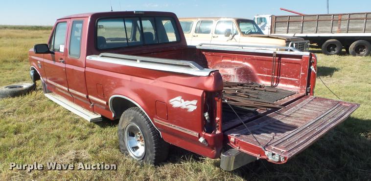 image for item DA4643 1992 Ford F150 XLT SuperCab pickup truck