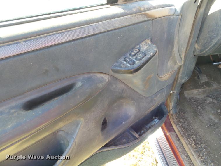 image for item DA4643 1992 Ford F150 XLT SuperCab pickup truck