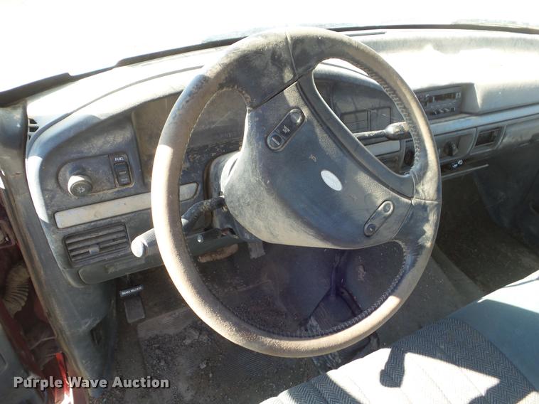 image for item DA4643 1992 Ford F150 XLT SuperCab pickup truck