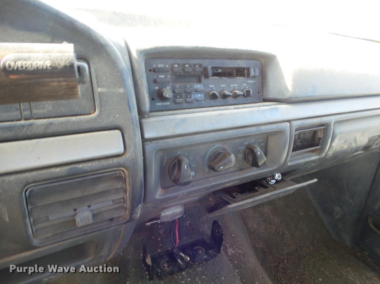 image for item DA4643 1992 Ford F150 XLT SuperCab pickup truck