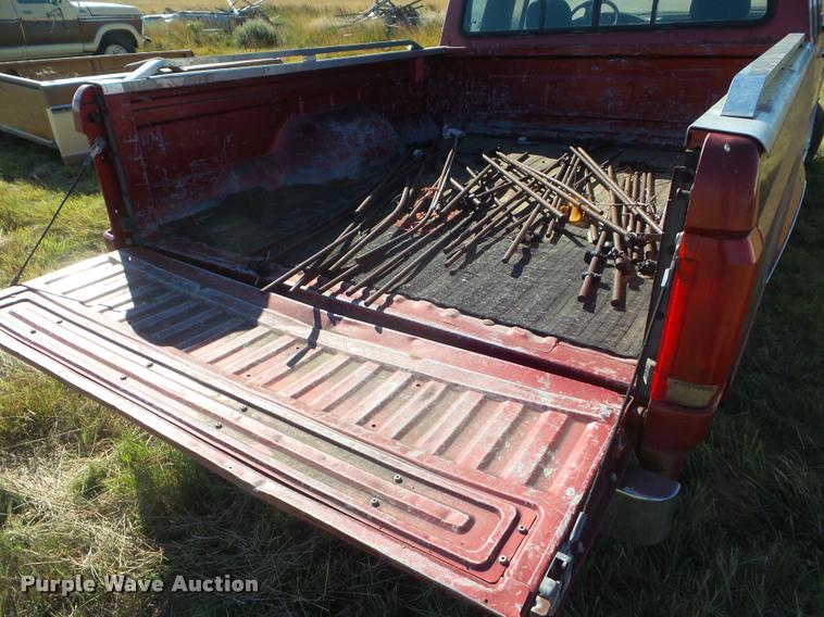 image for item DA4643 1992 Ford F150 XLT SuperCab pickup truck