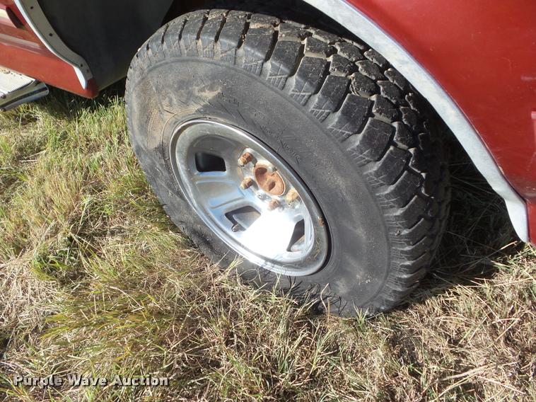 image for item DA4643 1992 Ford F150 XLT SuperCab pickup truck