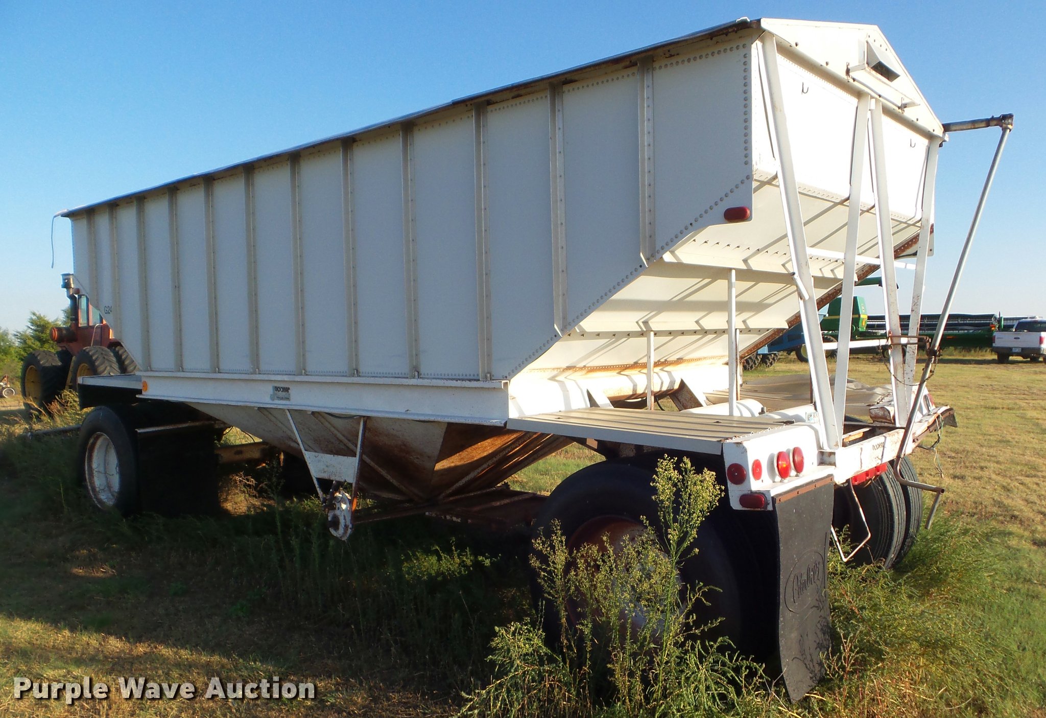 1981 Doonan single hopper grain trailer in Kendall, KS Item DA4605
