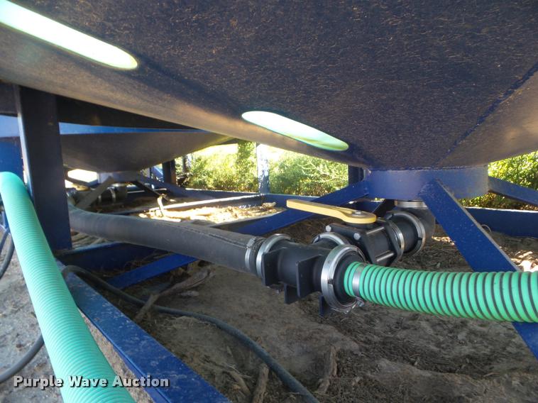 image for item AP9629 Cone bottom liquid fertilizer trailer