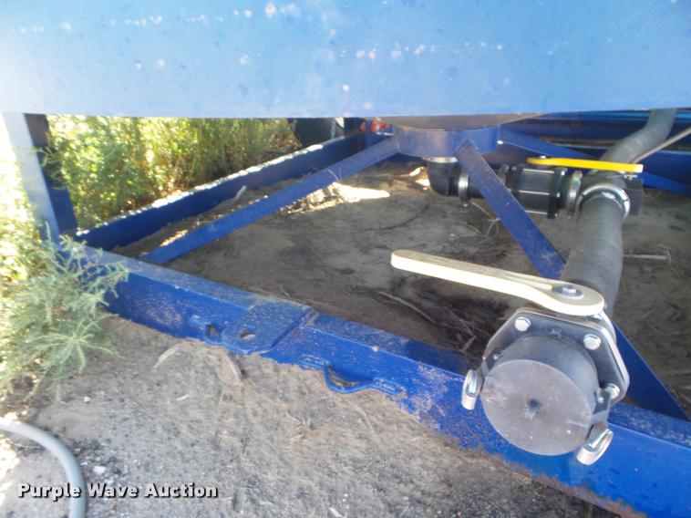 image for item AP9629 Cone bottom liquid fertilizer trailer
