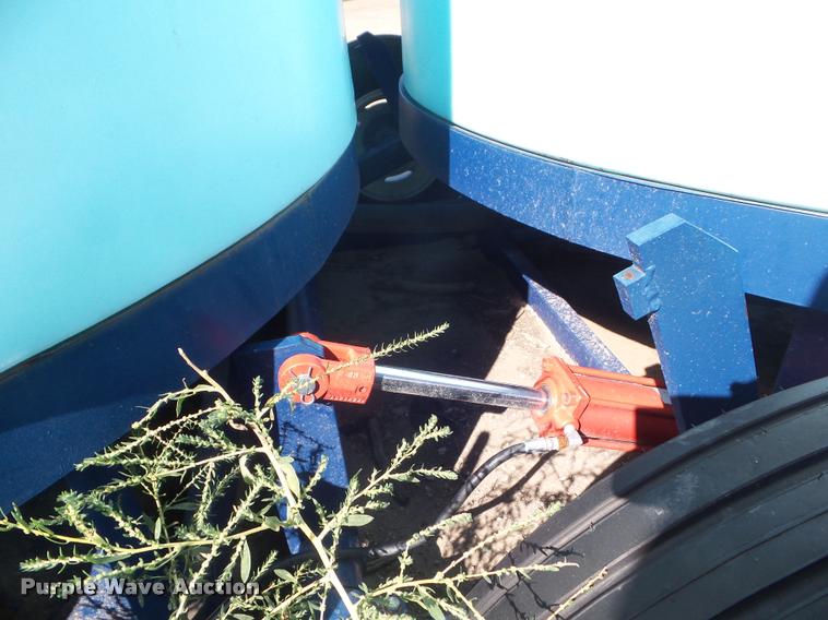 image for item AP9629 Cone bottom liquid fertilizer trailer