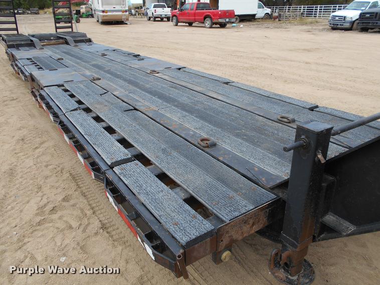 image for item AS9558 2000 Trailtech combine trailer