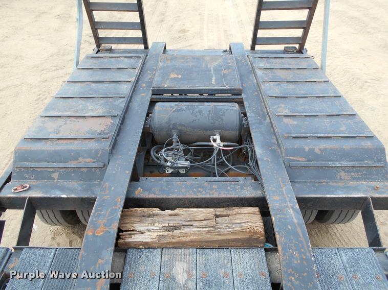 image for item AS9558 2000 Trailtech combine trailer